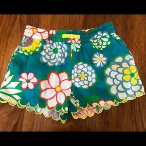 Girls scalloped edge cotton shorts